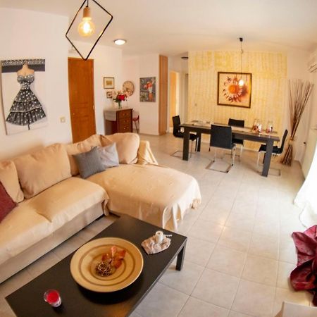 A Quiet Apartment Close To The Sea Goúves Eksteriør bilde
