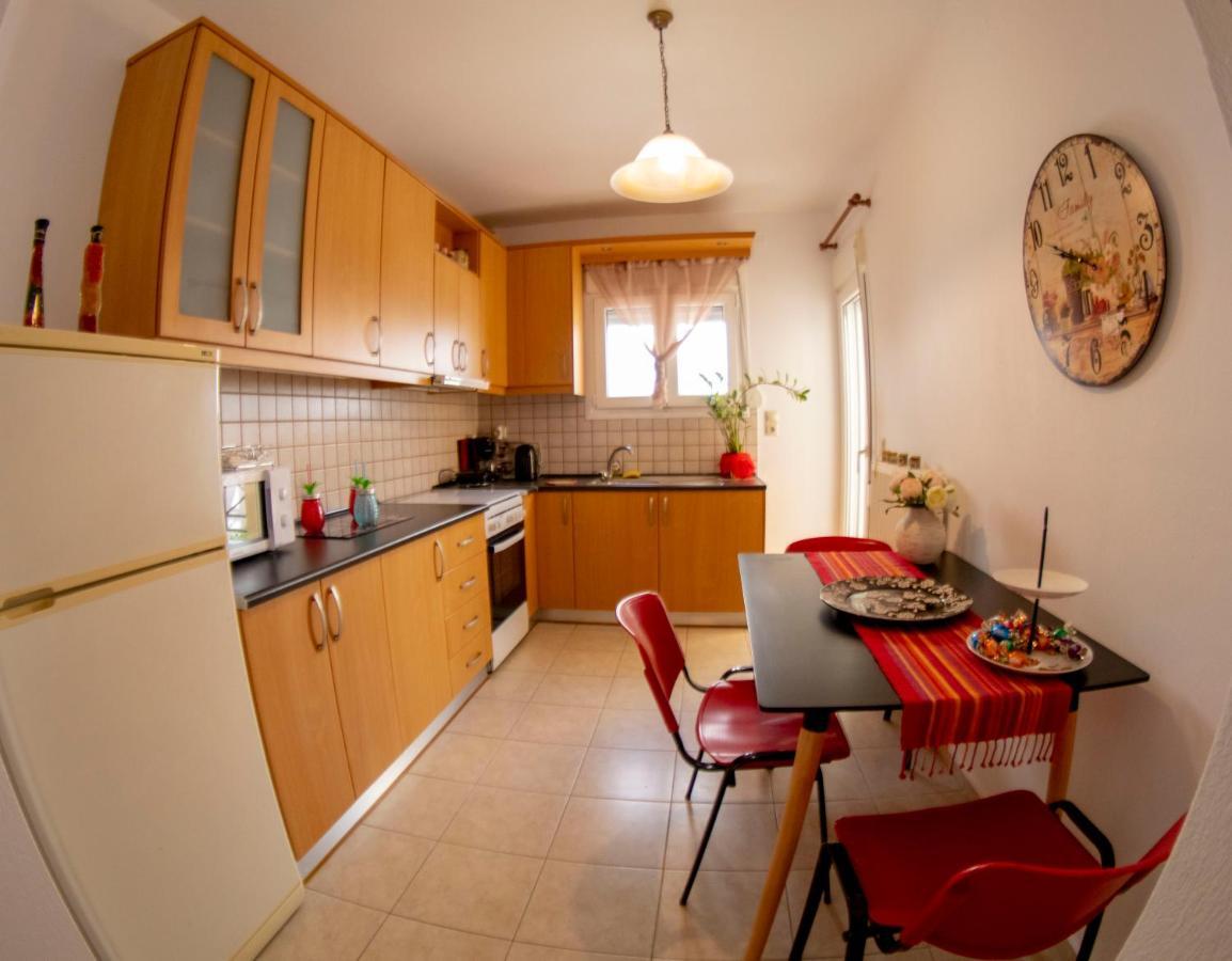 A Quiet Apartment Close To The Sea Goúves Eksteriør bilde