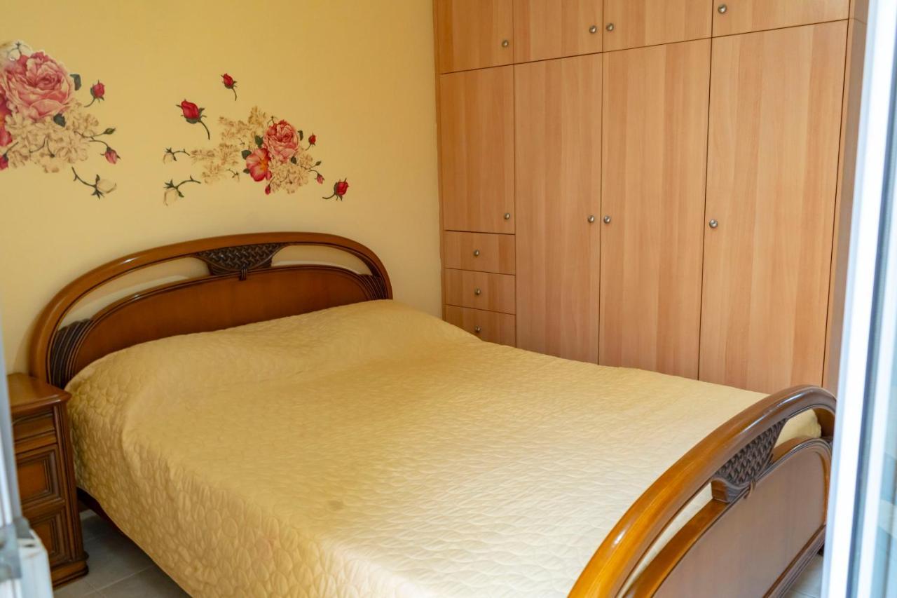 A Quiet Apartment Close To The Sea Goúves Eksteriør bilde