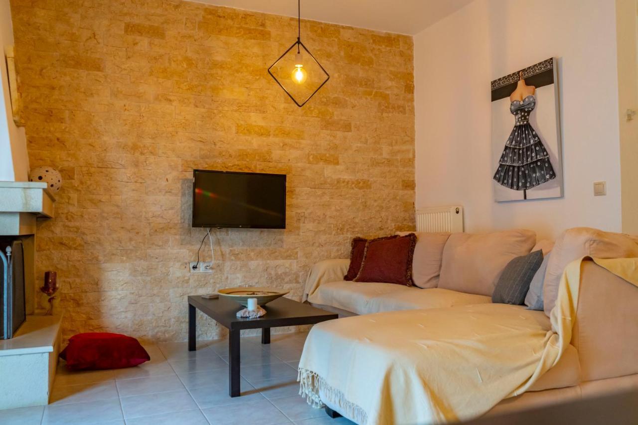 A Quiet Apartment Close To The Sea Goúves Eksteriør bilde
