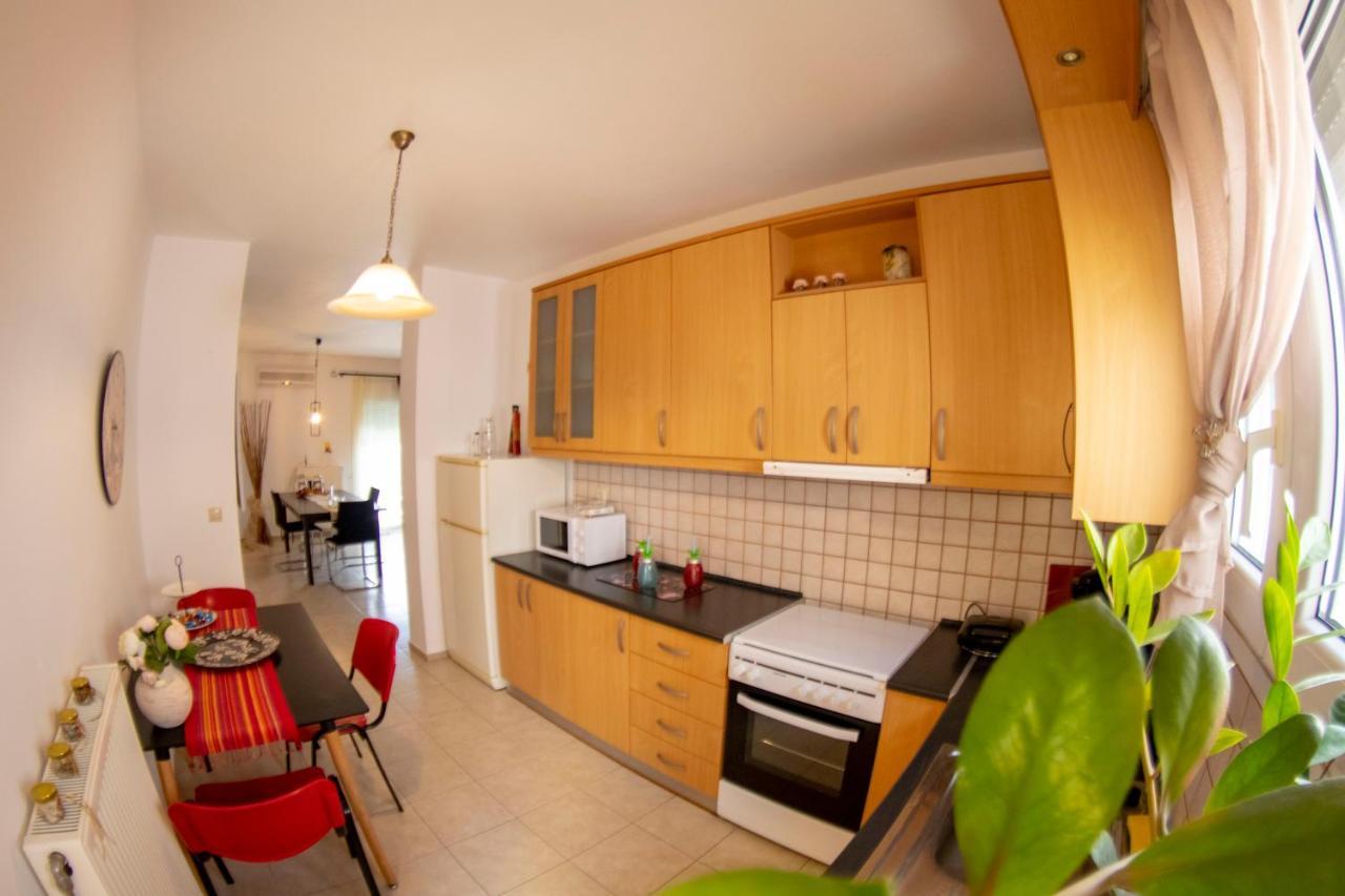 A Quiet Apartment Close To The Sea Goúves Eksteriør bilde