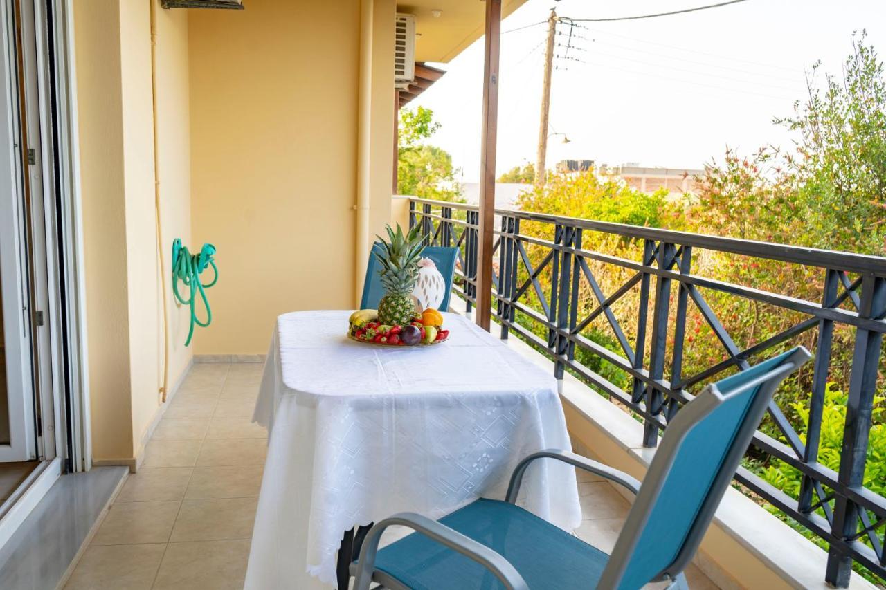 A Quiet Apartment Close To The Sea Goúves Eksteriør bilde