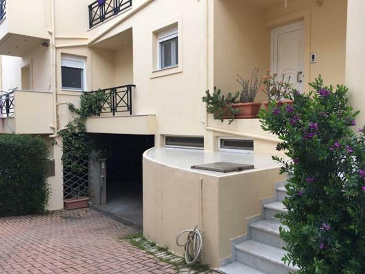 A Quiet Apartment Close To The Sea Goúves Eksteriør bilde